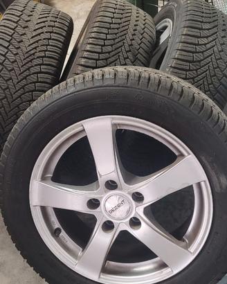 Pneumatici Gomme 4 stagioni 205/55 R16 + cerchi
