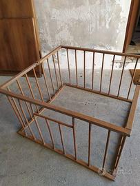 Box vintage in legno per bambini