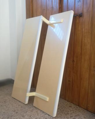 mensola e porta abiti 