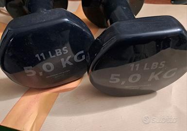 Manubri pesi da palestra n.2 da 5 kg neri