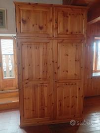 Armadio legno di pino