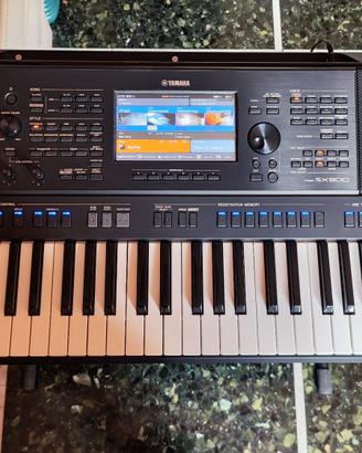 YAMAHA PSR SX900