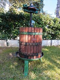 Torchio per il vino originale