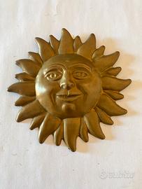 Sole fa parete in metallo