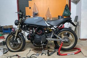 Progetto DUCATI SS750 Cafe racer