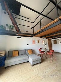 Monolocale soppalcato Napoli Cavour