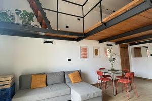 Monolocale soppalcato Napoli Cavour