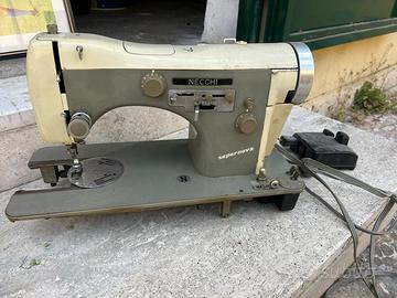 Macchina da cucito