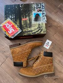 Supreme Timberland 6 Inch Premium Boot Wheat