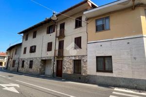 CASA SEMINDIPENDENTE A SAN MAURIZIO CANAVESE