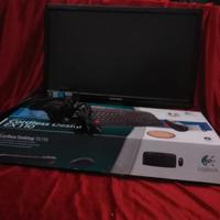 Monitor tastiera/mouse cuffie/microfono computer