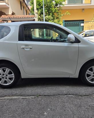 Toyota iQ 1.0