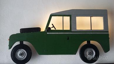Land rover in legno