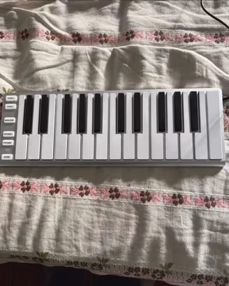 Tastiera controller MIDI Esi XKey (senza scatola)
