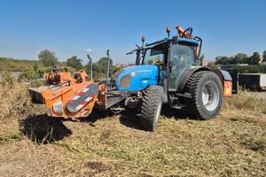 Trattore Landini PowerFarm 100 con trince
