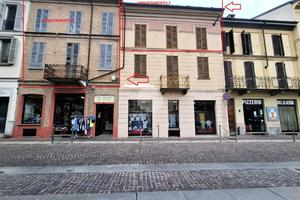 CASA SEMINDIPENDENTE A VOGHERA