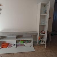 Mobile sala con mensola