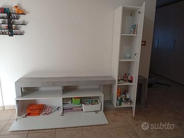 Mobile sala con mensola