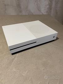 Xbox One S 1TB Bianca + 2 giochi