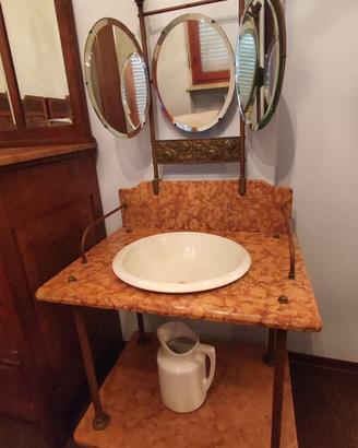 Lavabo Antico / Toeletta Liberty in Ottone, Marmo