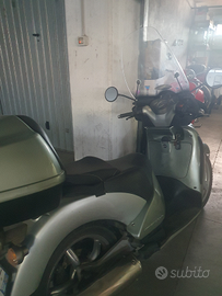 Aprilia scarabeo 200