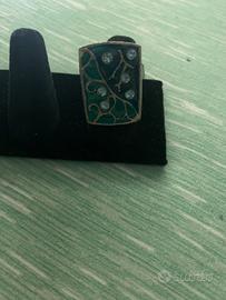 Anello verde foglia con decori