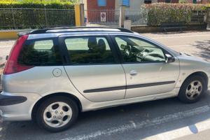 Peugeot 206 anno 2003 1.4 benzina