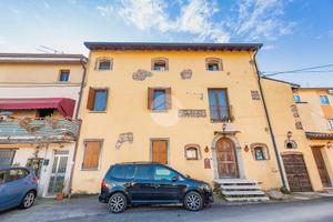 3 LOCALI A VILLAFRANCA DI VERONA