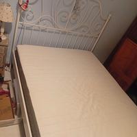 Letto 140 x 200 bianco in metallo