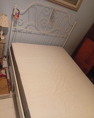 Letto 140 x 200 bianco in metallo