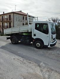 Renault Maxity 2.5 dCi 110CV