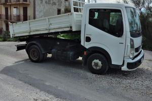 Renault Maxity 2.5 dCi 110CV