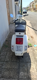 Vespa 50