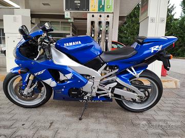 Yamaha R1 99 ASI ESENTE BOLLO!!!