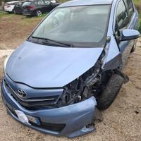TOYOTA YARIS 1.4 D.4D 5P ACTIVE SINISTRATA