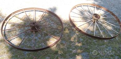 Ruote in ferro per giardino d'epoca