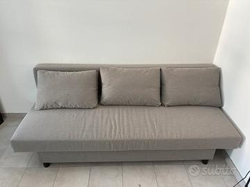 Divano IKEA 3 posti grigio – Come nuovo