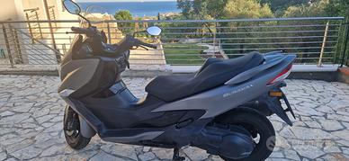 Scooter Suzuki Burgman 400