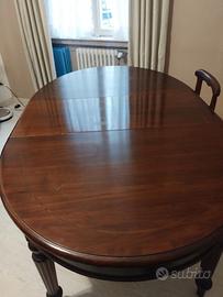 Tavolo in stile classico legno massello