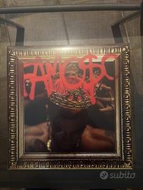 Vinile sfera ebbasta