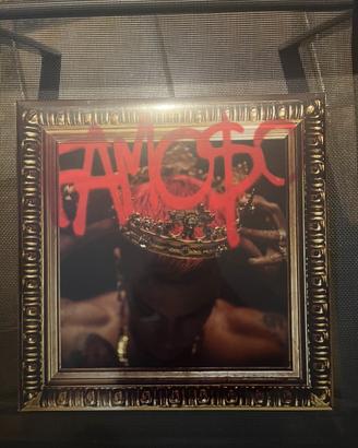 Vinile sfera ebbasta