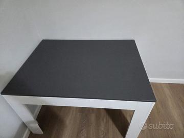 Tavolo da cucina stile moderno