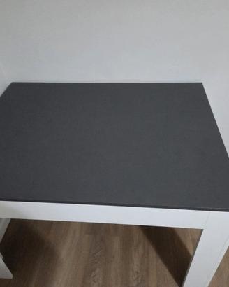 Tavolo da cucina stile moderno