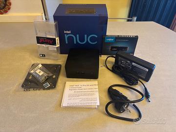 Intel NUC 12 i5-1240P NUC12WSHI5 16Gb RAM 1Tb SSD