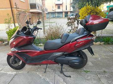 Scooter Honda SW-T400