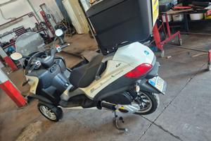piaggio 300