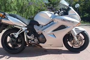 Honda VFR 800 V4 Vtec