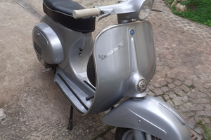 Vespa 50 r