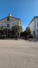 Villa ceccolini indipendente con garage e giardino