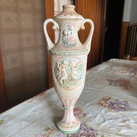 Anfora decorativa in gesso